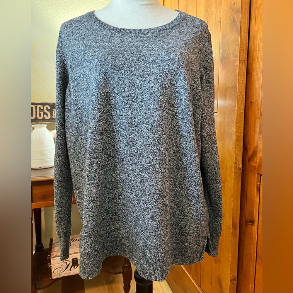 Old Navy sweater